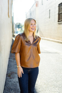 The Armana Top in Brown