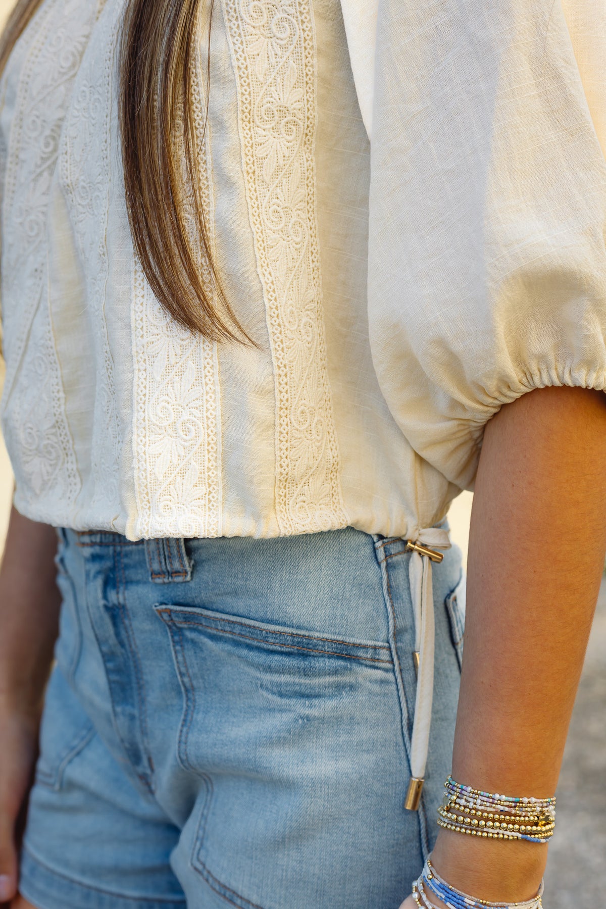 CIEBON: Lace Applique Crop Top