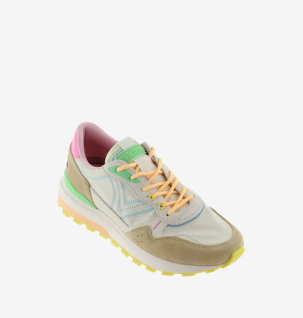 VICTORIA: Luna Sneaker in Beige