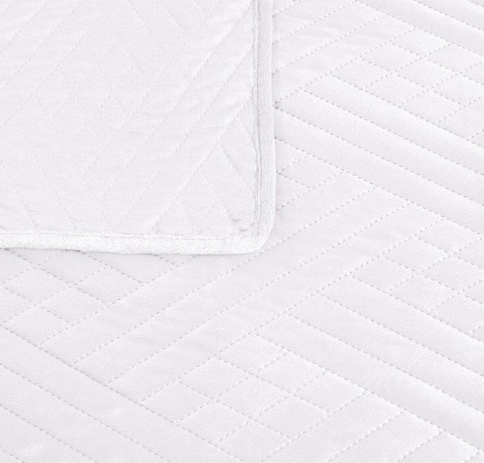 Duke Imports Diamond White Weave Queen Bed Set