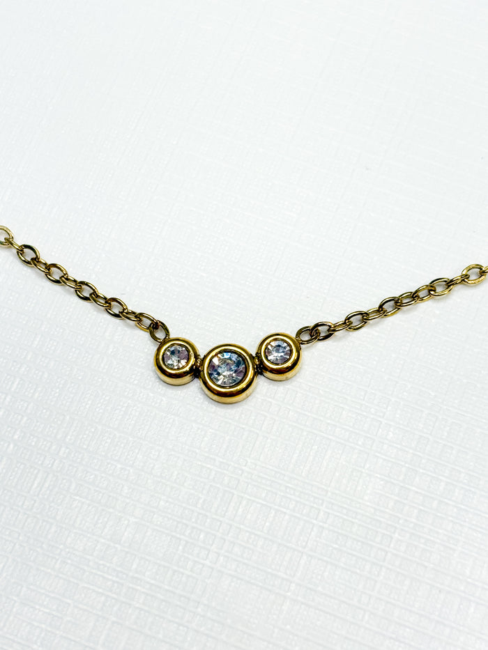 Minimalist Three Stones Necklace