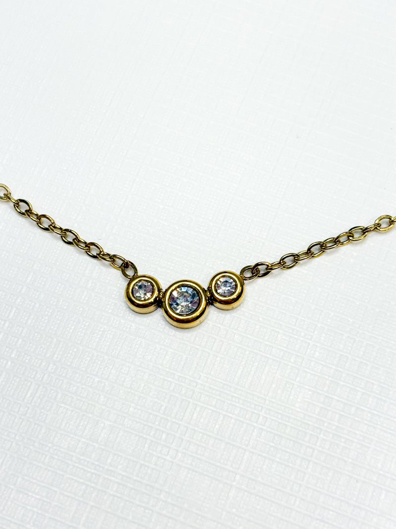 Minimalist Three Stones Necklace