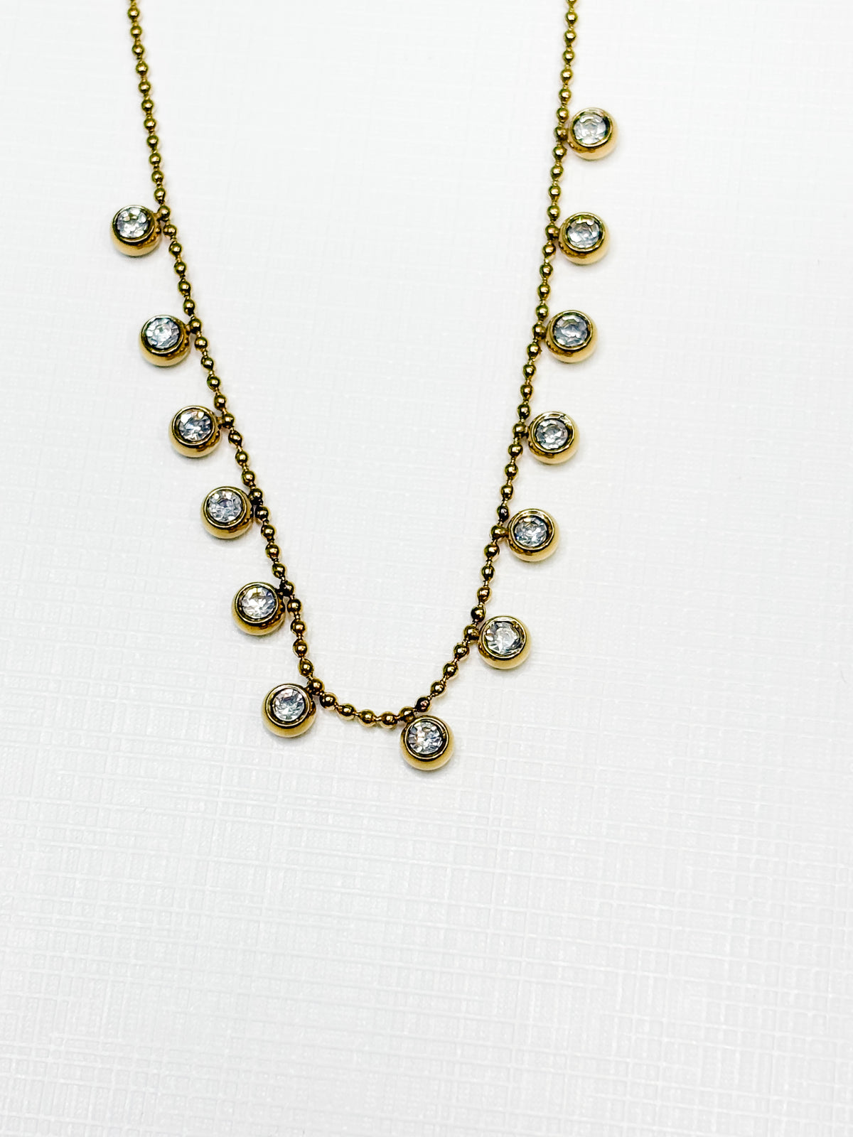 Point Your Beauty Out Necklace