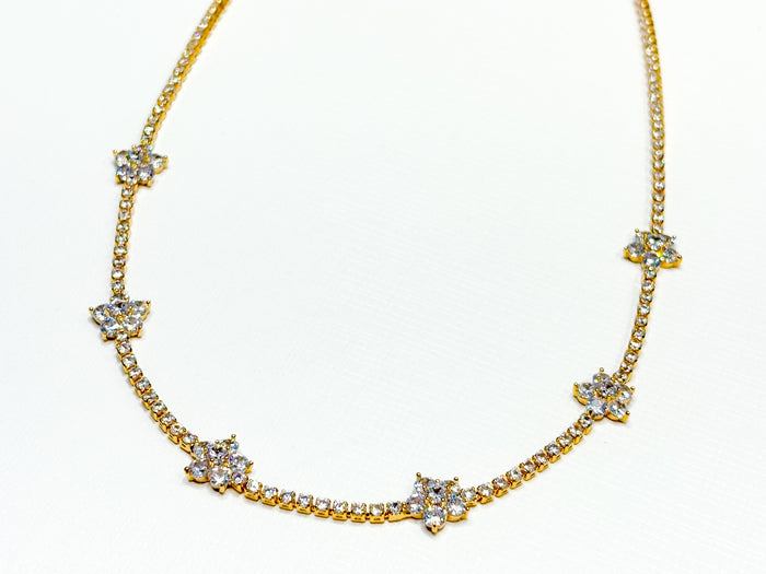 Stella Shiny Flower Necklace