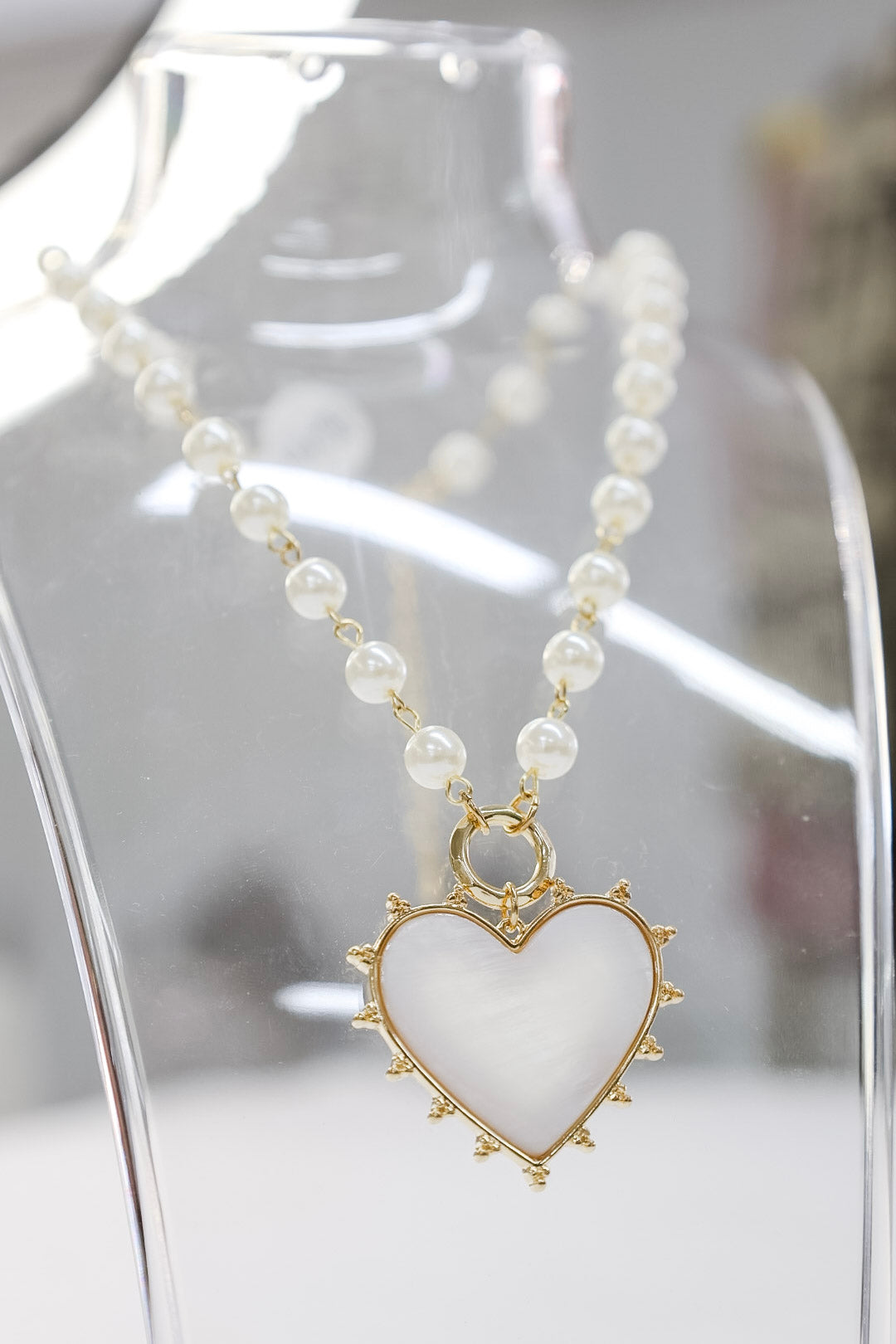 Bettany Necklace with Heart Charm Pearl