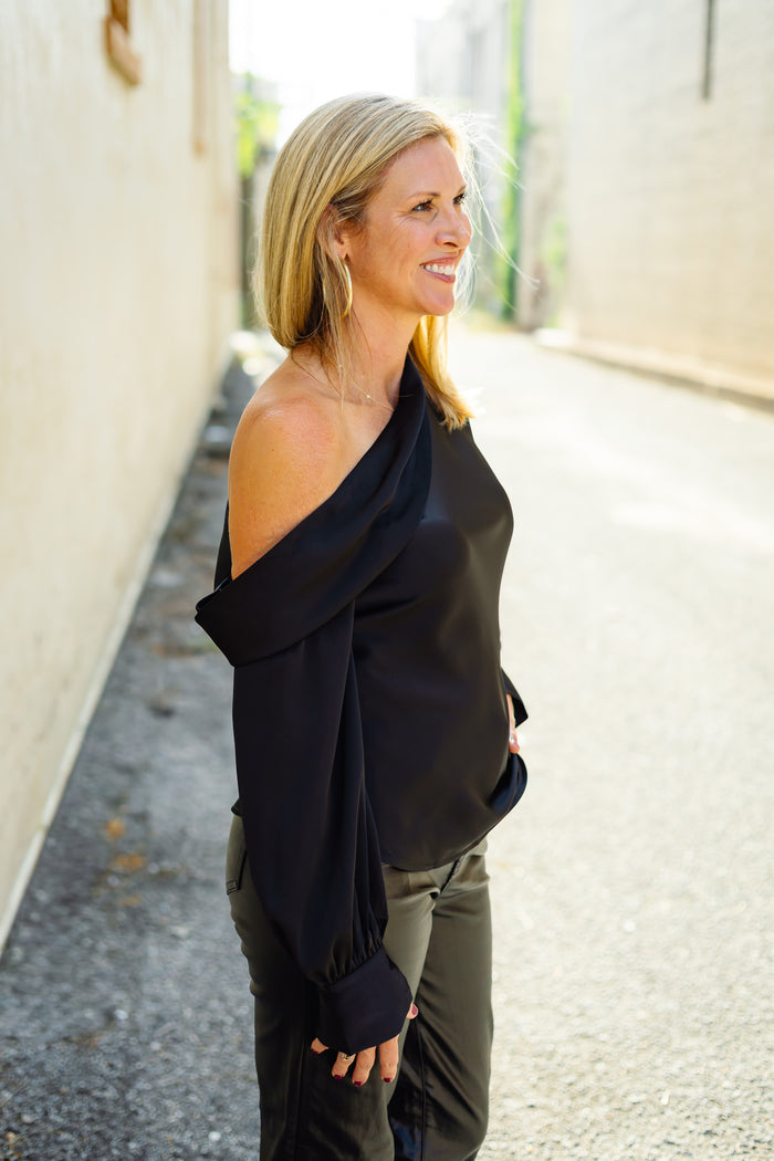 The Ellie Mae Top in Black