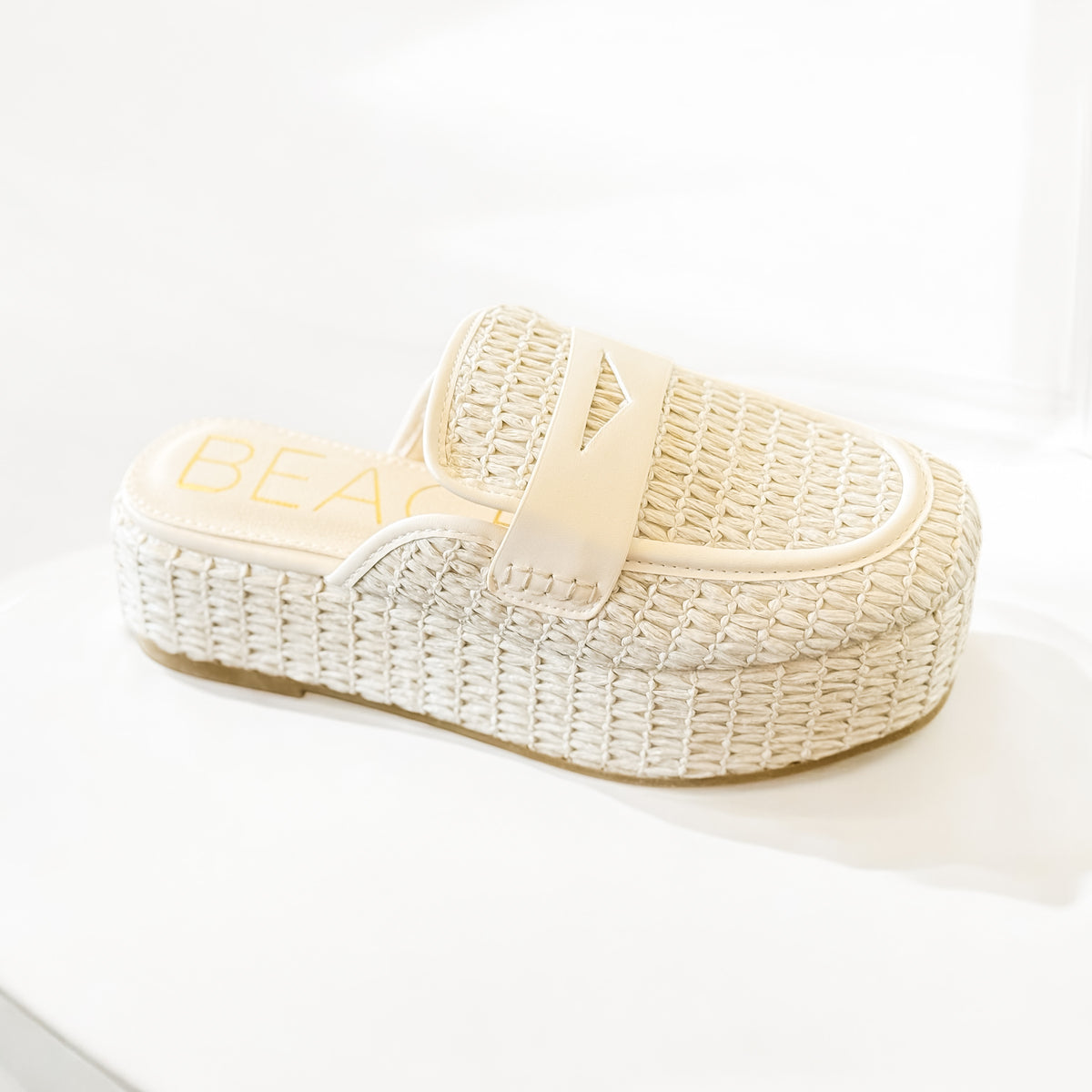 The Wren Raffia Mule