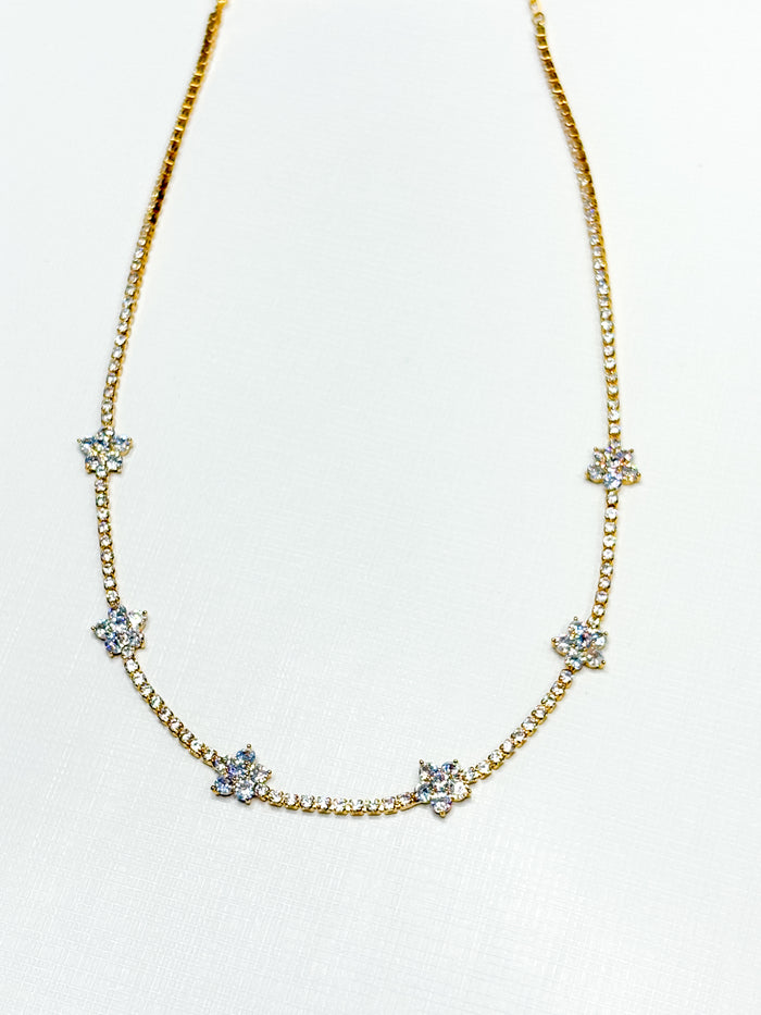 Stella Shiny Flower Necklace