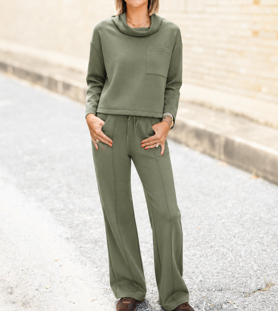 The Donna Pants in Olive