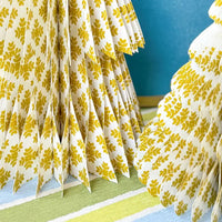 Brushstrokes Citrine 12" Round Edge Honeycomb Christmas Tree