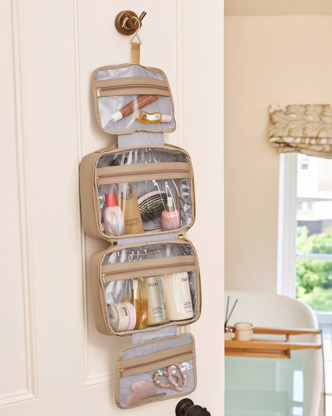 KL: Hanging Makeup & Toiletry Bag